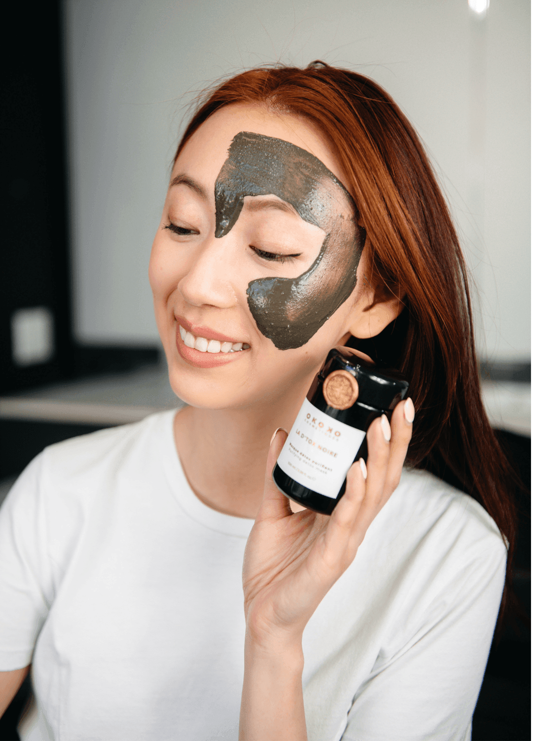 La D’tox Noire Detox Clay Mask with Activated Charcoal + Niacinamide
